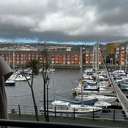 Water Front Apt Walk To The Beach & City Centre Swansea Exterior photo